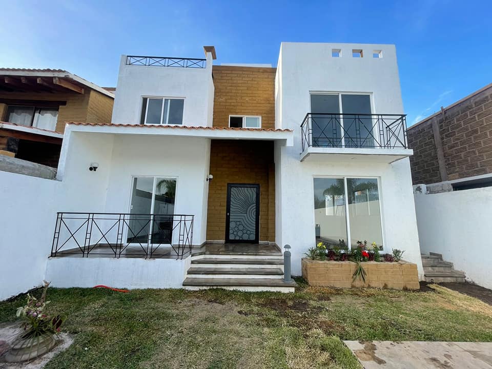 CASA EN TLAYACAPAN MORELOS One Bienes